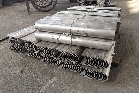 选择火电锅炉省煤器防磨护瓦，选择定心